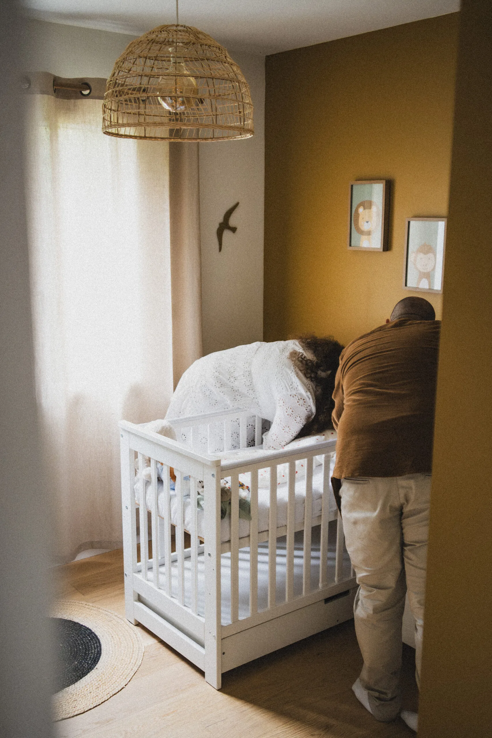 scène de vie, bébé, parent, chambre